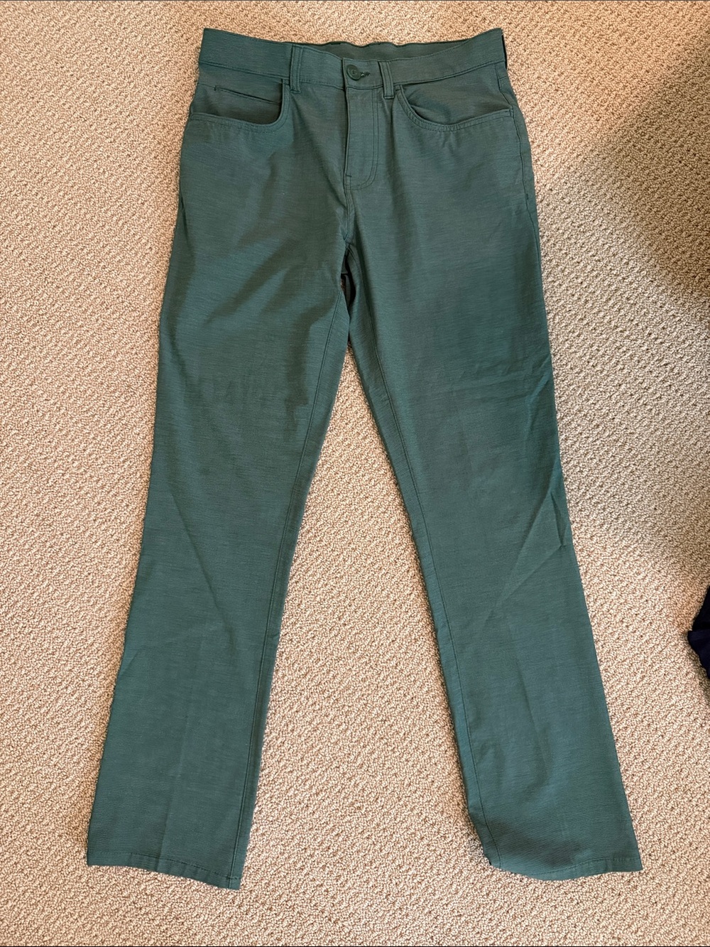 Men's Calloway Green Straight-Leg golf Pants. Light fabric.